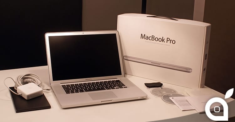 Apple macbook pro 17 inch price in india
