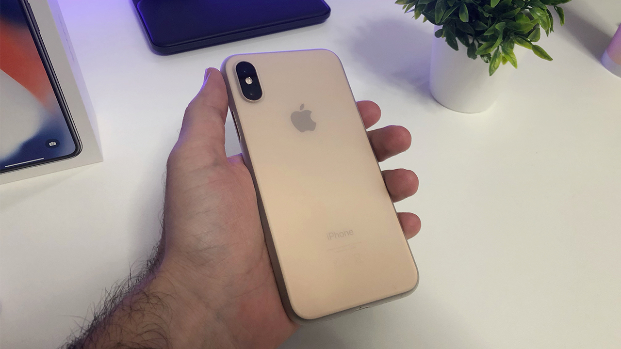 totallee cover matte iphone xs