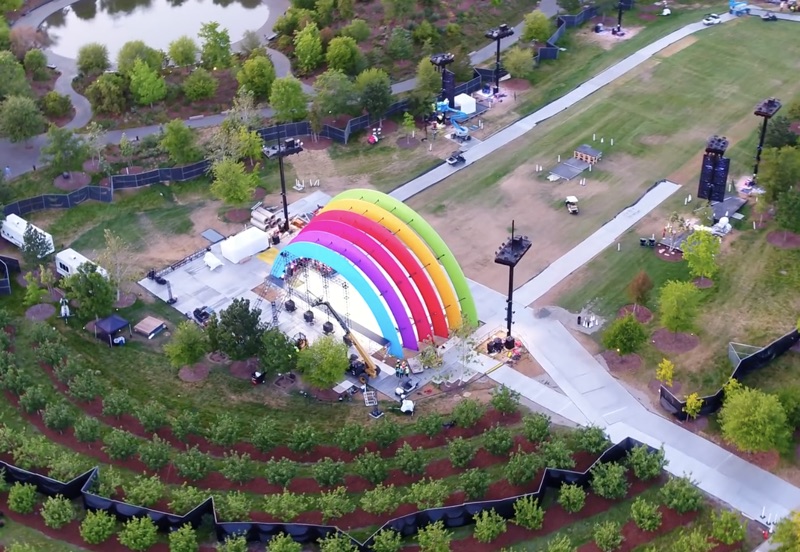 Apple Park logo arcobaleno