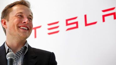Elon Musk: "Ho cercato di vendere Tesla ad Apple ma Tim Cook ha rifiutato"