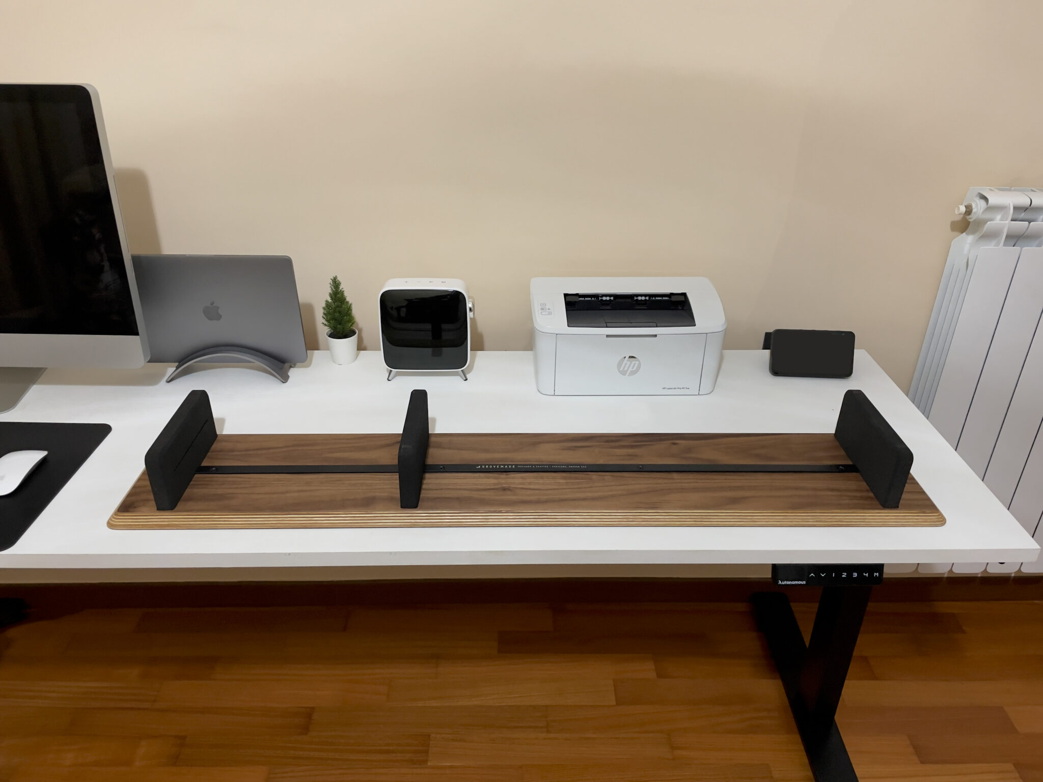 Recensione Grovemade Desk Shelf System una mensola in legno che