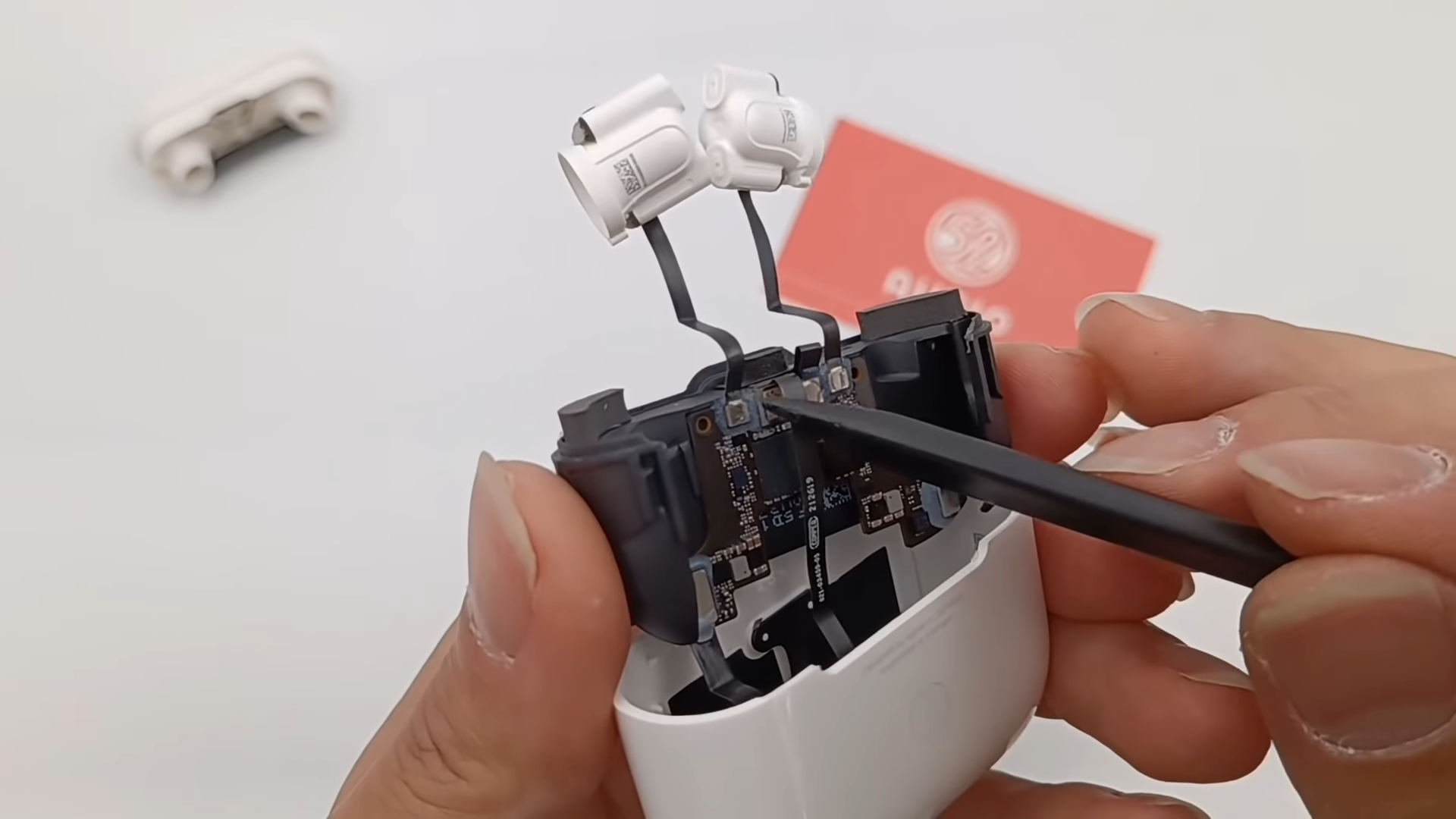 Case AirPods 3 Teardown