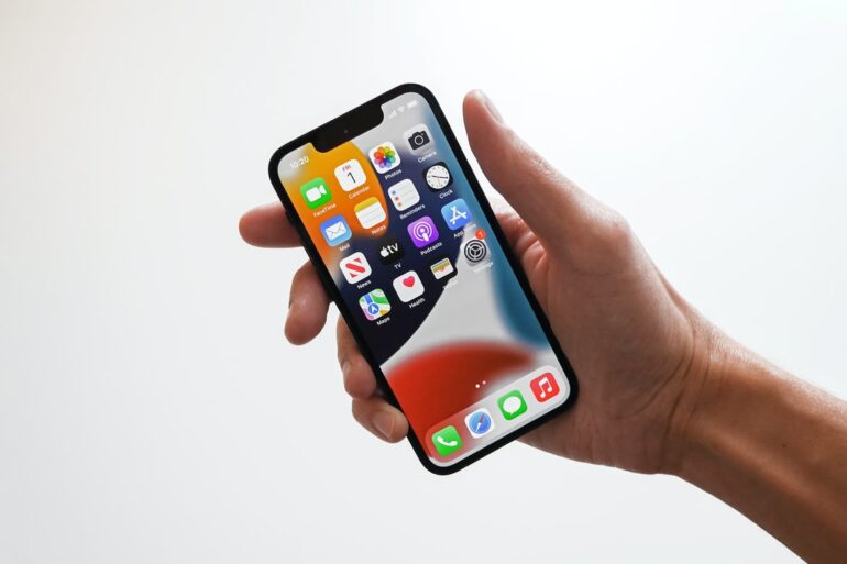 iPhone 13
