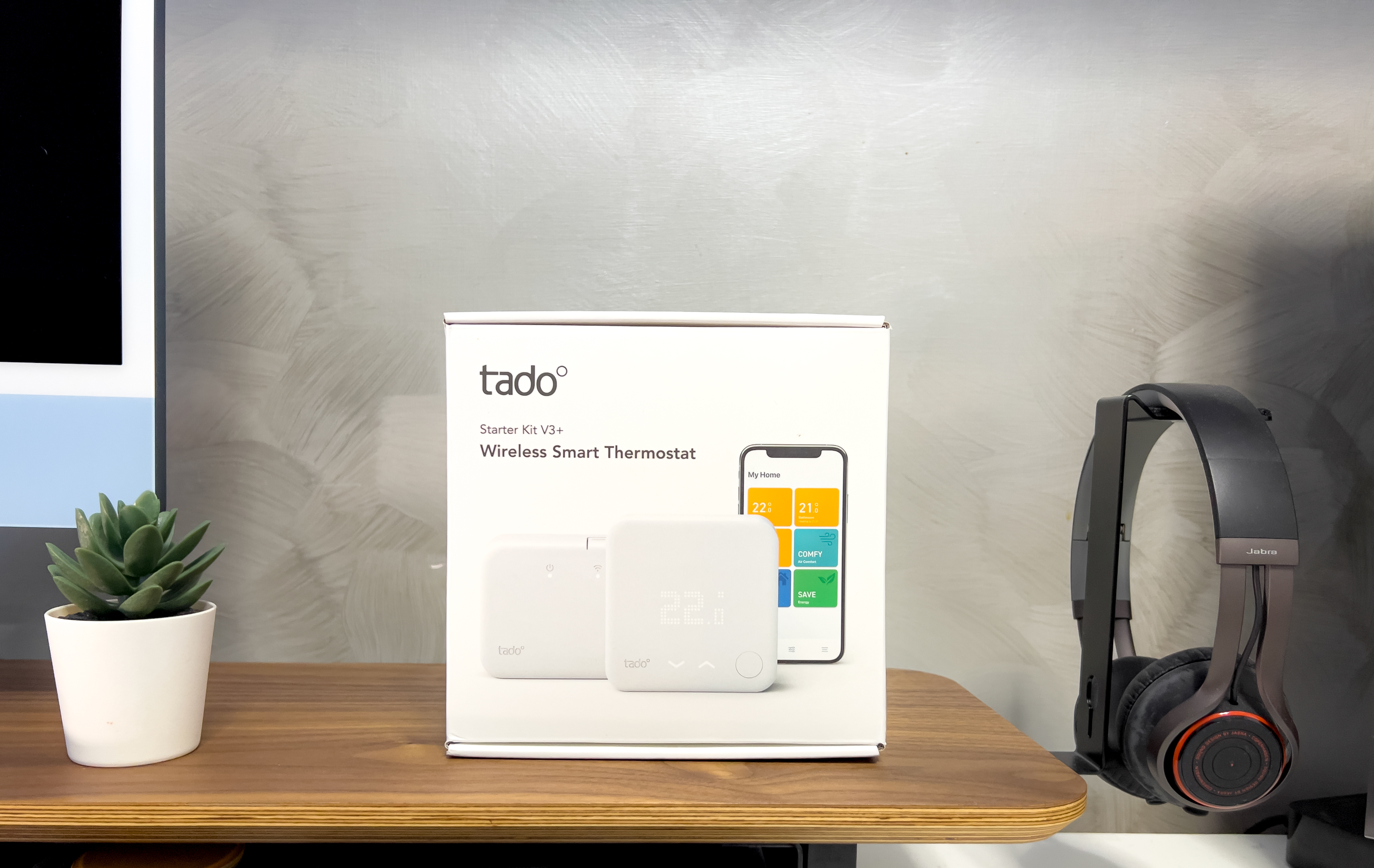 TADO KIT BASE V3+ TERMOSTATO SMART DIGITALE KIT BASE + 3 VALVOLE  TERMOSTATICHE WIRELESS