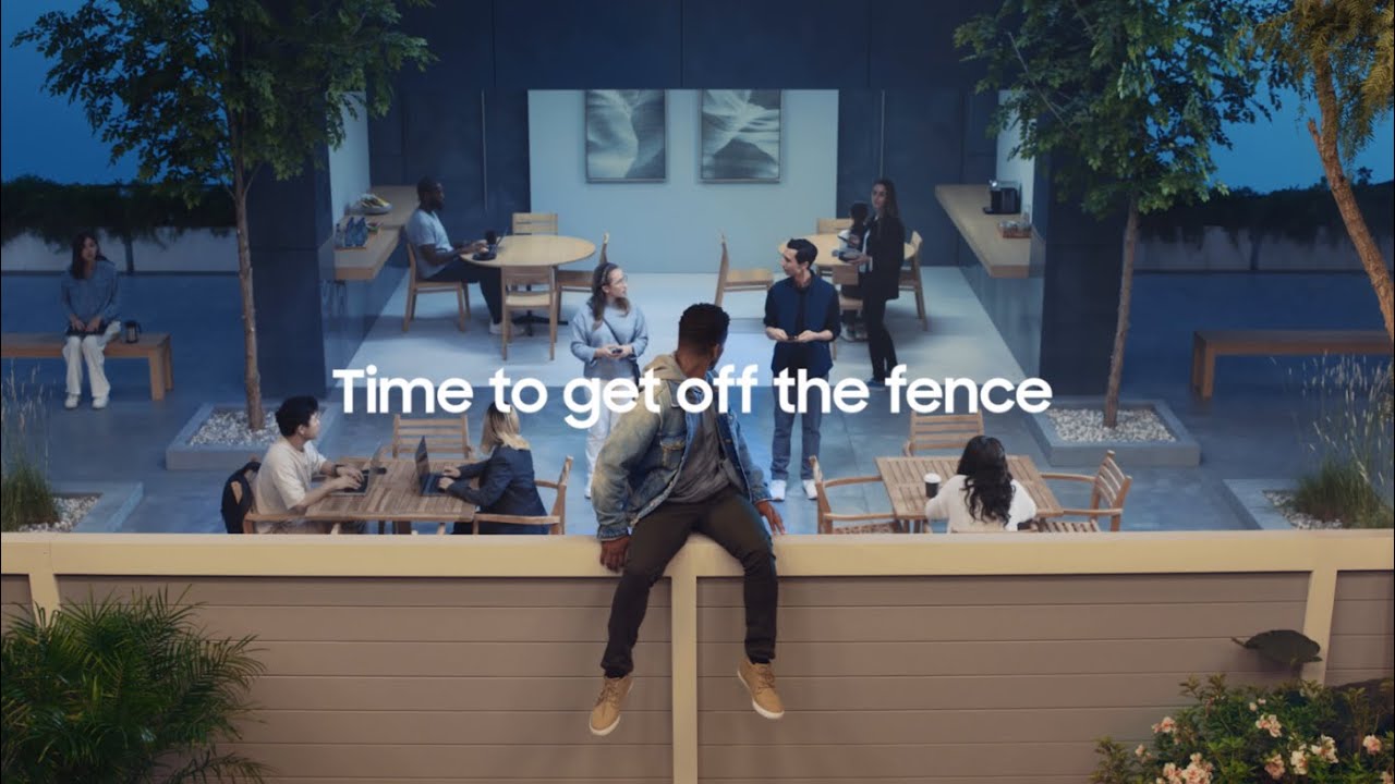 Il nuovo spot di Samsung contro Apple: guardate oltre la recinzione