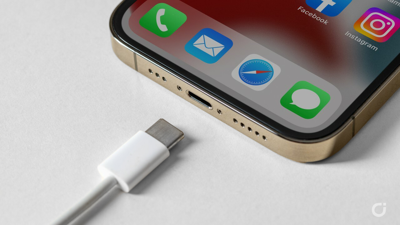 iphone-with-usb-c