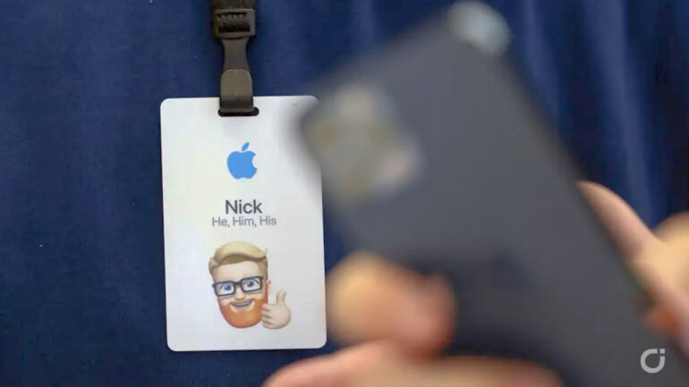 badge impiegato apple lavoro