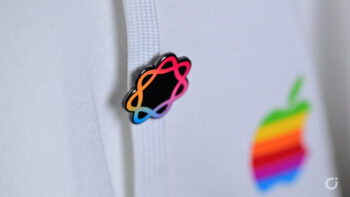 Apple lavora a un pin indossabile con intelligenza artificiale