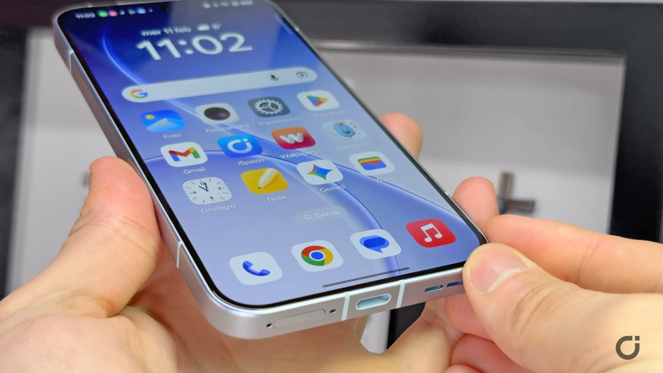 OPPO Reno 15 pro particolare usb-c