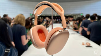 Le AirPods Max 2 svelano la data di uscita di iOS 26.4