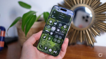 WhatsApp testa un nuovo player per i messaggi vocali basato sul design Liquid Glass